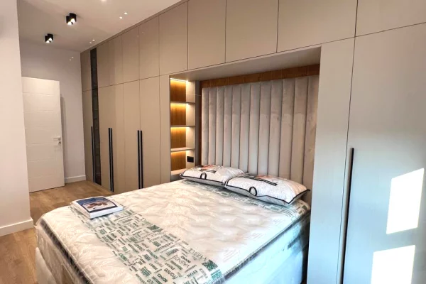 Shtepi me qera Apartament ne Tirane, 2+1, Mobilimi E mobiluar, Pagesa 100,000  Leke.
