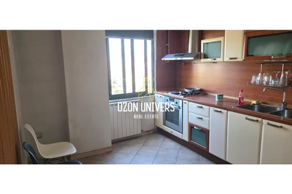 Shtepi me qera Apartament ne Tirane, 3+1, Mobilimi E mobiluar, Pagesa 90,000  Leke.