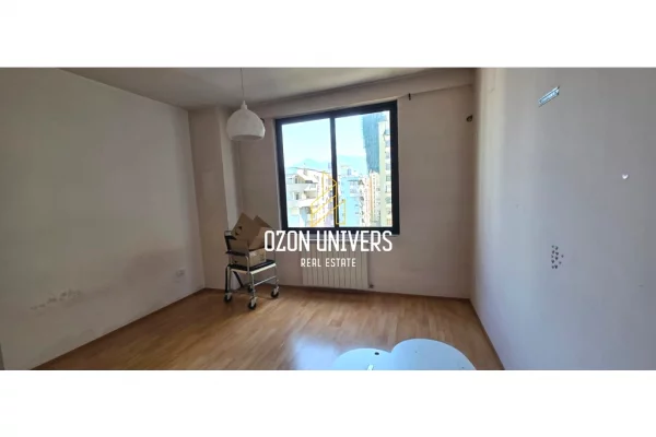 Shtepi me qera Apartament ne Tirane, 3+1, Mobilimi E mobiluar, Pagesa 90,000  Leke.