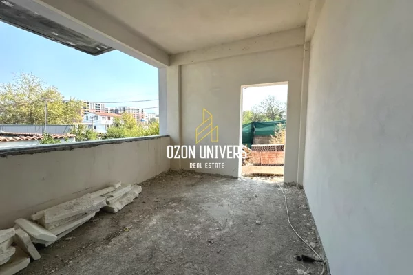 Ambient biznesi ne shitje 5+1 ne Tirane - 300,000 Leke