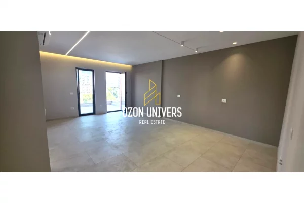 2 Apartamente me qira per biznes, tek Galeria Roma, Rruga e Kavajes!