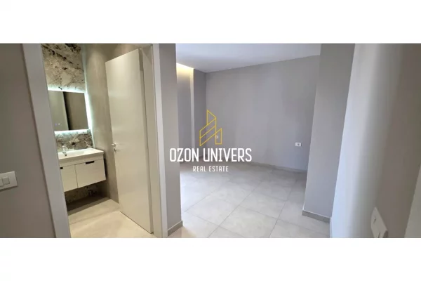 2 Apartamente me qira per biznes, tek Galeria Roma, Rruga e Kavajes!