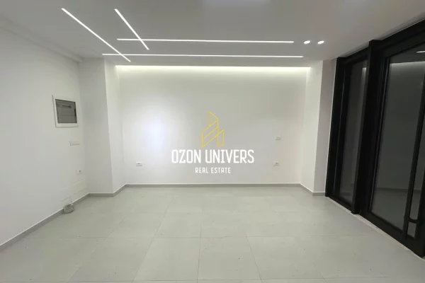 Ambient biznesi duplex per qira, Komuna e Parisit !