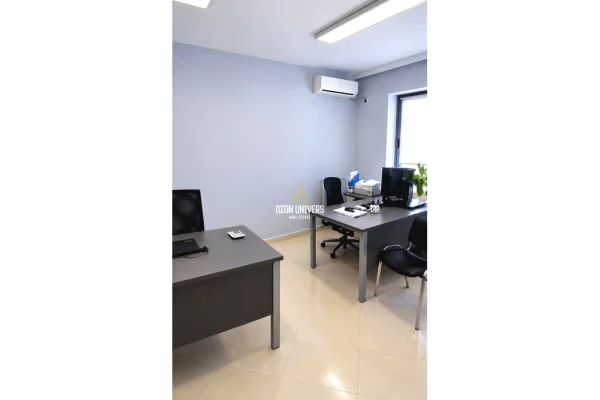 Ambient biznesi me qera 3+1 ne Tirane - 70,000 Leke
