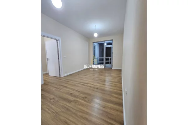 Shtepi ne shitje Apartament ne Tirane, 1+1, Mobilimi Bosh, pa mobiluar, Pagesa 163,000  Euro.
