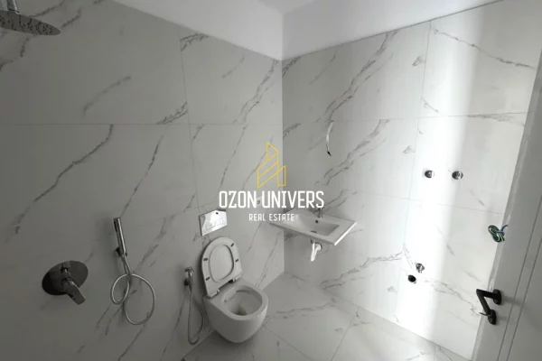 Shtepi ne shitje Apartament ne Sarande, 1+1, Mobilimi Bosh, pa mobiluar, Pagesa 117,000  Euro.