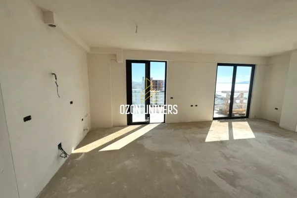 Shtepi ne shitje Apartament ne Sarande, 2+1, Mobilimi Bosh, pa mobiluar, Pagesa 350,000  Euro.