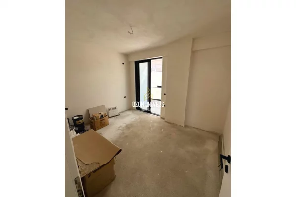 Shtepi ne shitje Apartament ne Sarande, 2+1, Mobilimi Bosh, pa mobiluar, Pagesa 350,000  Euro.