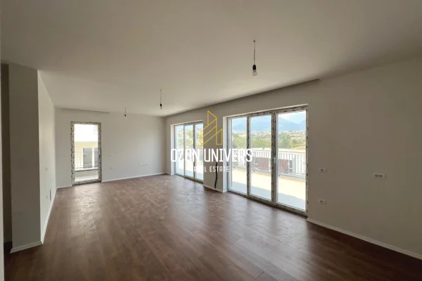 Shtepi ne shitje 2+1 ne Tirane - 270,000 Euro