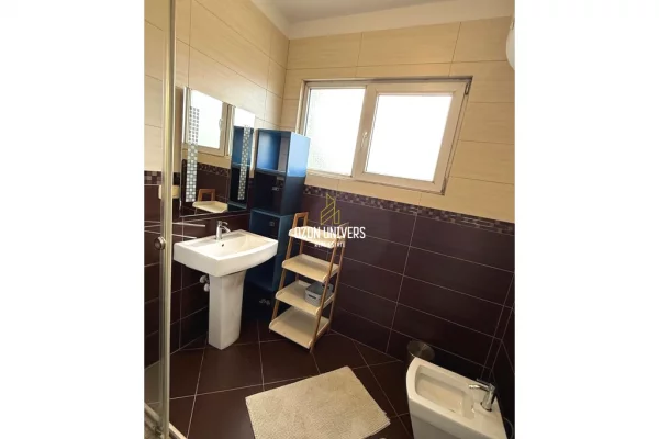 Shtepi me qera Apartament ne Tirane, 2+1, Mobilimi E mobiluar, Pagesa 60,000  Leke.