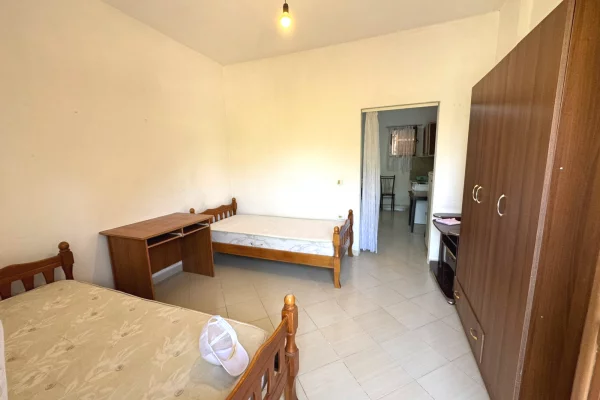 Shtepi me qera 1+1 ne Tirane - 25,000 Leke