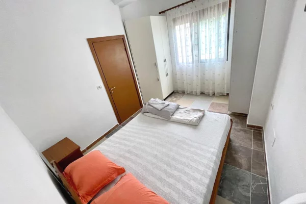 Shtepi me qera Apartament ne Tirane, 2+1, Mobilimi E mobiluar, Pagesa 40,000  Leke.