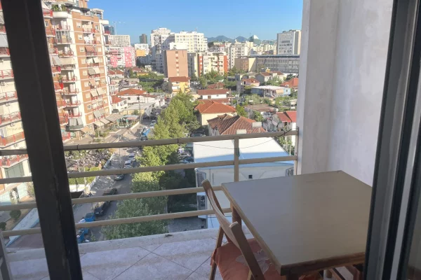 Shtepi me qera Apartament ne Tirane, 1+1, Mobilimi E mobiluar, Pagesa 45,000  Leke.