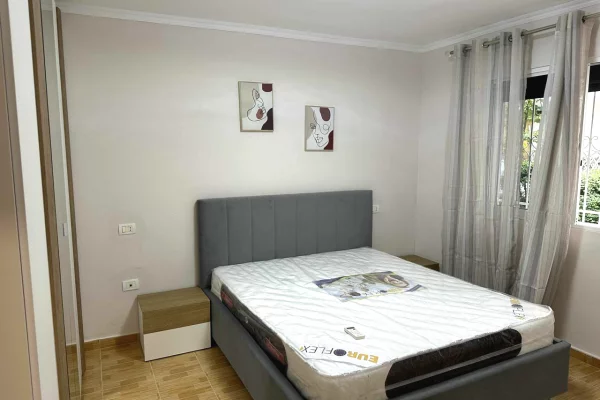 Shtepi me qera 2+1 ne Tirane - 500 Euro