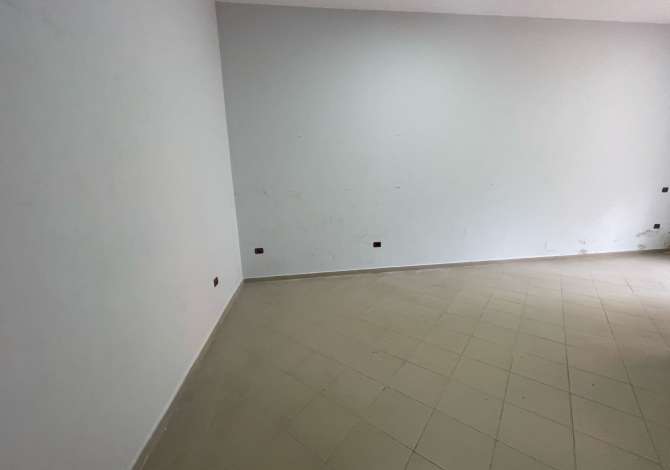 Ambient biznesi me qera 3+1 ne Tirane - 25,000 Leke