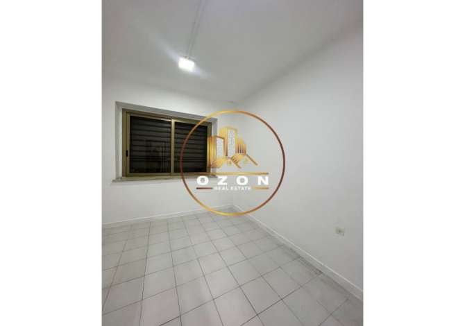 Ambient biznesi me qera 3+1 ne Tirane - 30,000 Leke