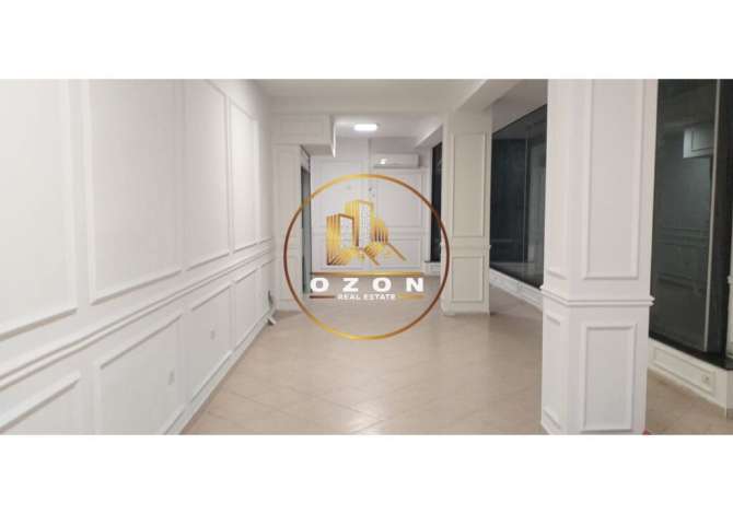 Ambiente Commerciale in Affitto 3+1 a Tirana - 60,000 Leke