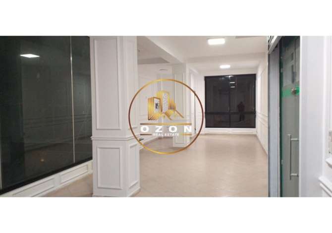 Ambiente Commerciale in Affitto 3+1 a Tirana - 60,000 Leke