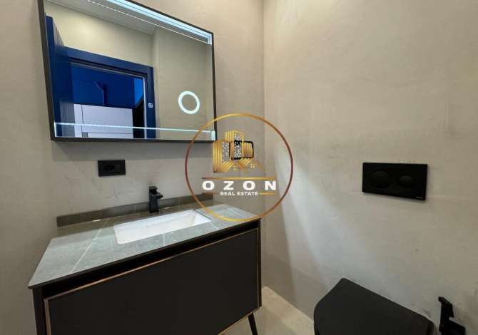 Appartamento in vendita a Tirana 1+1, Arredato