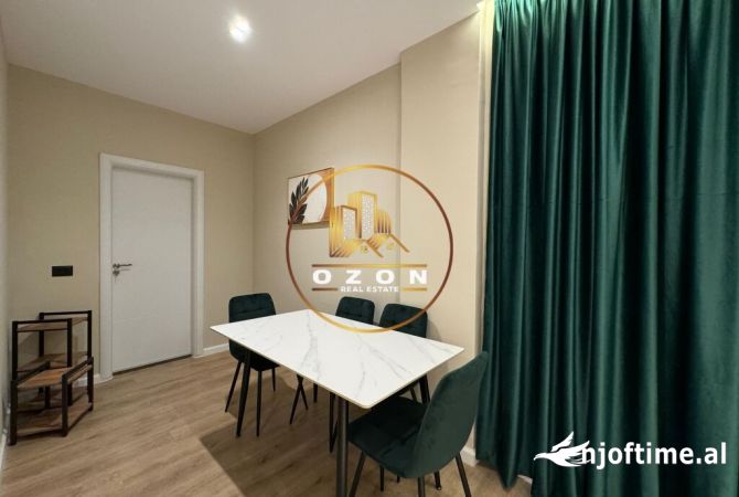 Shtepi ne shitje Apartament ne Tirane, Garsoniere, Mobilimi E mobiluar, Pagesa 105,000  Euro.