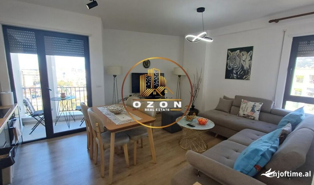 Shtepi ne shitje Apartament ne Tirane, 2+1, Mobilimi E mobiluar, Pagesa 14,600,000  Leke.