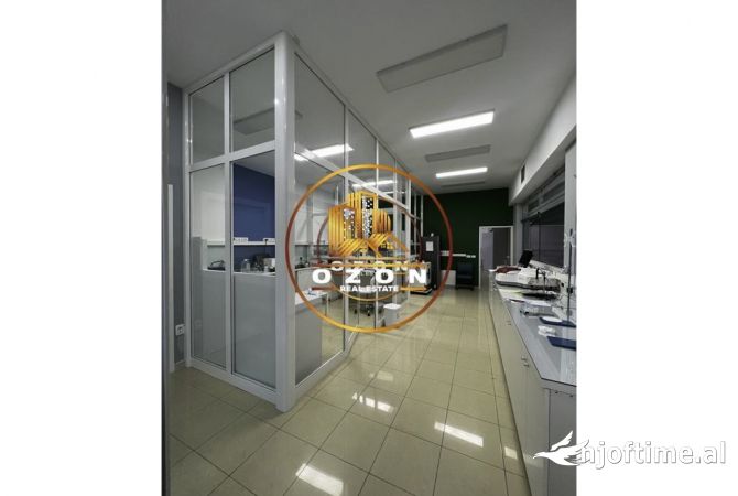 Ambiente Commerciale in Vendita 1+1 a Tirana - 330,000 Euro