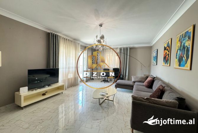 Shtepi ne shitje Apartament ne Tirane, 4+1, Mobilimi E mobiluar, Pagesa 280,000  Euro.