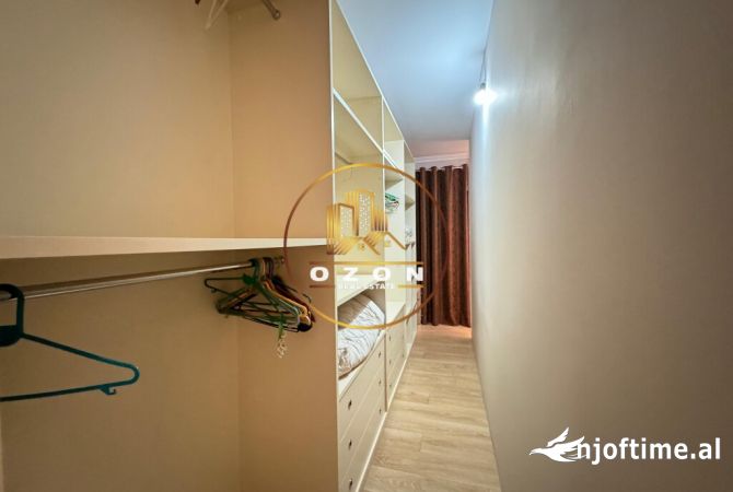 Shtepi ne shitje Apartament ne Tirane, 4+1, Mobilimi E mobiluar, Pagesa 280,000  Euro.