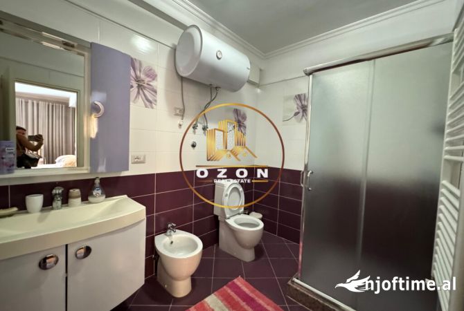 Shtepi ne shitje Apartament ne Tirane, 4+1, Mobilimi E mobiluar, Pagesa 280,000  Euro.