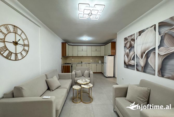 Apartament 2+1 me qira (biznes ose banimin) – Ish Ekspozita!