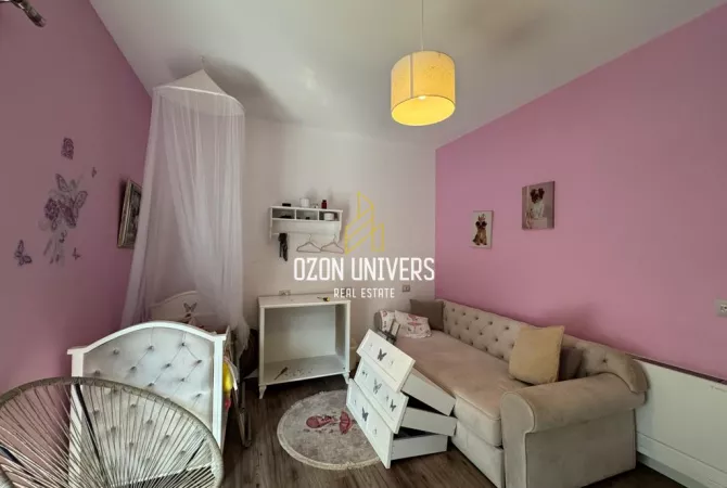 Shtepi me qera Apartament ne Tirane, 2+1, Mobilimi E mobiluar, Pagesa 700  Euro.