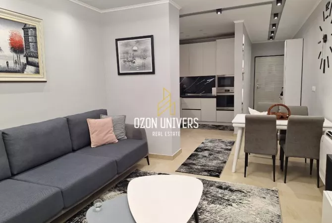 Shtepi ne shitje Apartament ne Tirane, 2+1, Mobilimi E mobiluar, Pagesa 225,000  Euro.