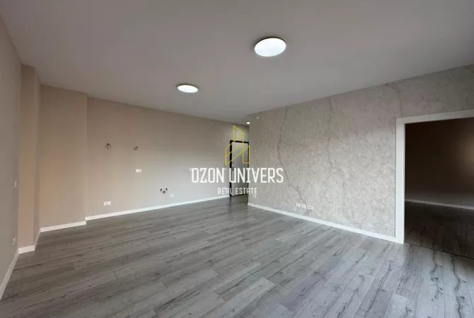 Shtepi me qera Apartament ne Tirane, 1+1, Mobilimi Bosh, pa mobiluar, Pagesa 700  Euro.