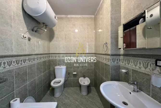 Shtepi me qera Apartament ne Tirane, 2+1, Mobilimi E mobiluar, Pagesa 65,000  Leke.
