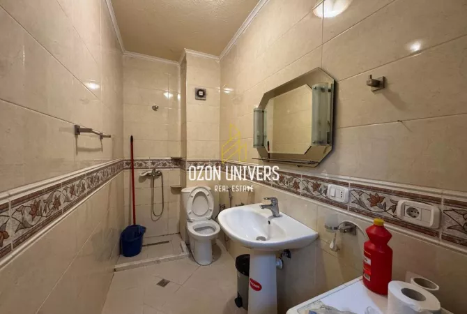 Shtepi me qera Apartament ne Tirane, 2+1, Mobilimi E mobiluar, Pagesa 65,000  Leke.