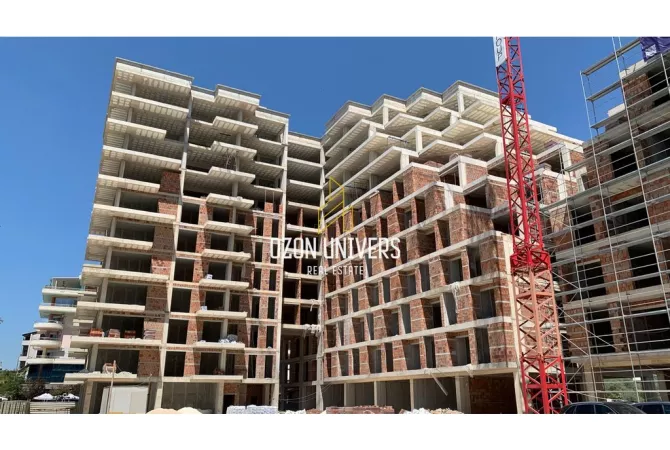 Apartament 1+1 për shitje , me pamje nga deti në Lungomare, Vlorë!