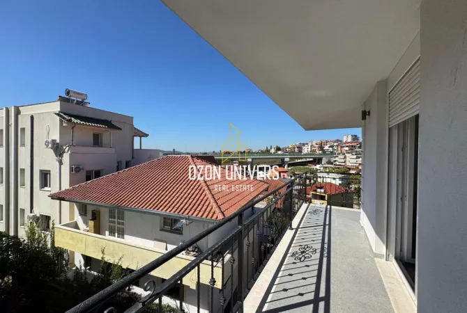 Shtepi ne shitje Apartament ne Tirane, 6+1, Mobilimi Bosh, pa mobiluar, Pagesa 730,000  Euro.