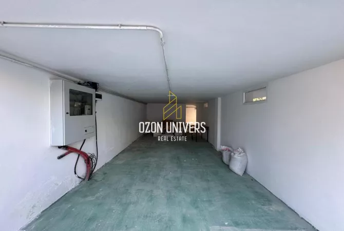 Shtepi ne shitje Apartament ne Tirane, 6+1, Mobilimi Bosh, pa mobiluar, Pagesa 730,000  Euro.