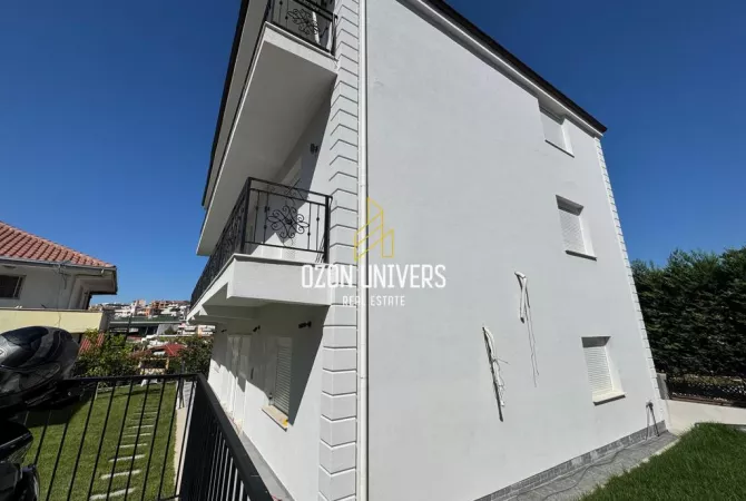 Shtepi ne shitje Apartament ne Tirane, 6+1, Mobilimi Bosh, pa mobiluar, Pagesa 730,000  Euro.