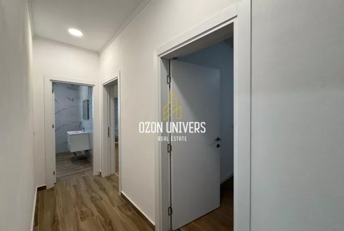Shtepi ne shitje Apartament ne Tirane, 6+1, Mobilimi Bosh, pa mobiluar, Pagesa 730,000  Euro.