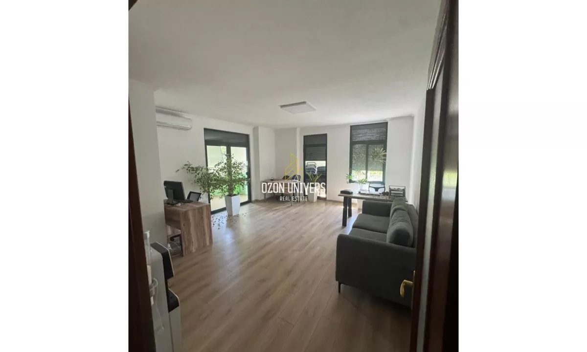 Shtepi me qera Apartament ne Tirane, 2+1, Mobilimi Pjeserisht e mobiluar, Pagesa 70,000  Leke.
