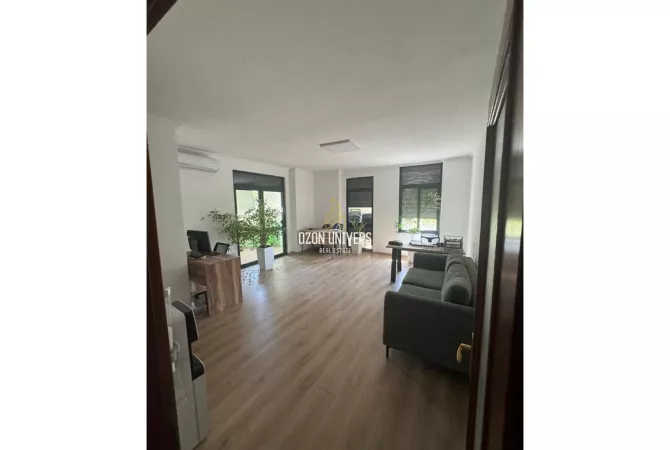 Apartament 2+1+2 me qira për biznes tek Ish Ekspozita !