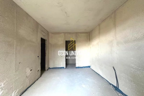 Apartment for sale in Tirana 3+1, Emty