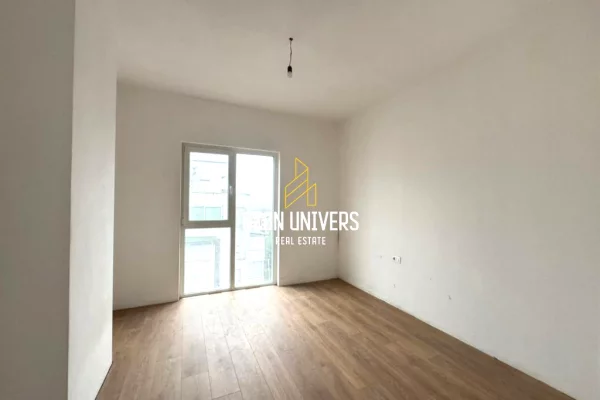 Shtepi ne shitje Apartament ne Tirane, 2+1, Mobilimi Bosh, pa mobiluar, Pagesa 128,000  Euro.