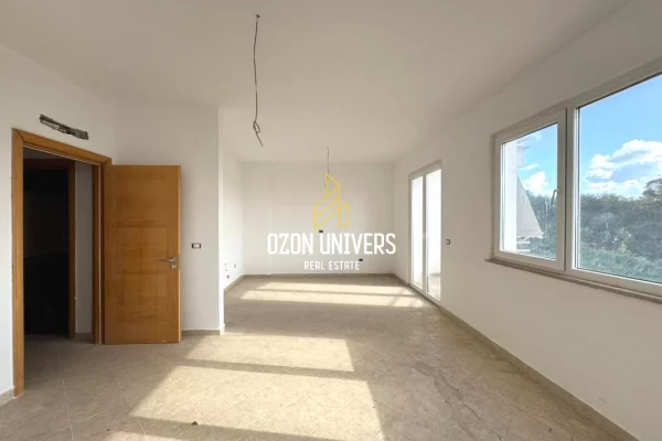 Shtepi ne shitje Apartament ne Tirane, 2+1, Mobilimi Bosh, pa mobiluar, Pagesa 133,920  Euro.