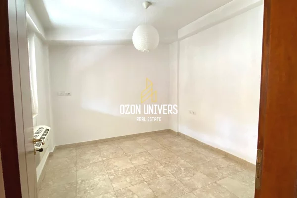 Shtepi ne shitje Apartament ne Tirane, 3+1, Mobilimi Pjeserisht e mobiluar, Pagesa 666,000  Euro.