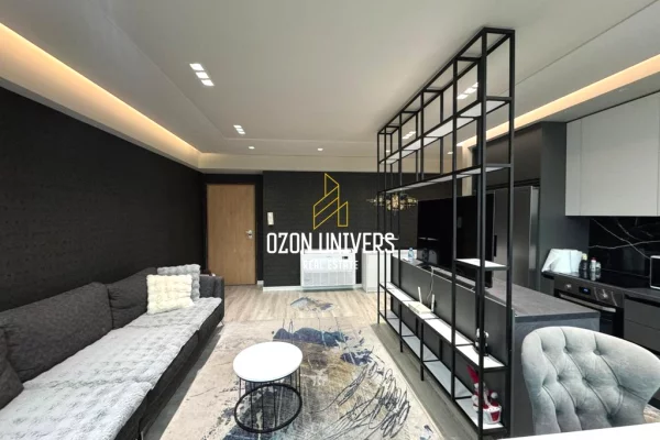 Appartamento in vendita a Tirana 2+1, Arredato