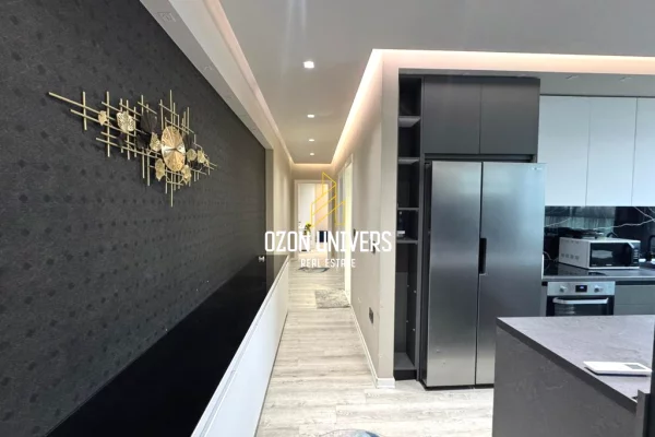 Appartamento in vendita a Tirana 2+1, Arredato