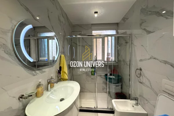 Appartamento in vendita a Tirana 2+1, Arredato