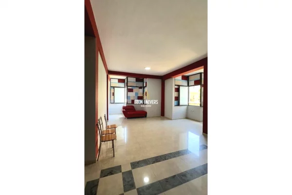Ambient biznesi me qera 3+1 ne Tirane - 950 Euro